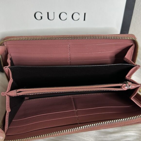 💯Authentic Gucci Zipped Around Long Wallet🍀 - Picture 10 of 17
